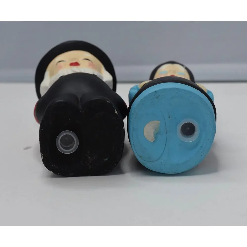 Vintage Amish Husband & Wife Farmers Hand painted Ceramic Salt & Pepper Shakers